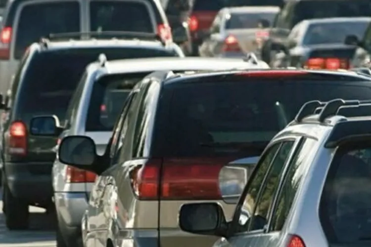 Locuitorii din Cluj, captivi în casele lor! Sensul unic pe Bărc a transformat o stradă din Cluj într-un coșmar zilnic