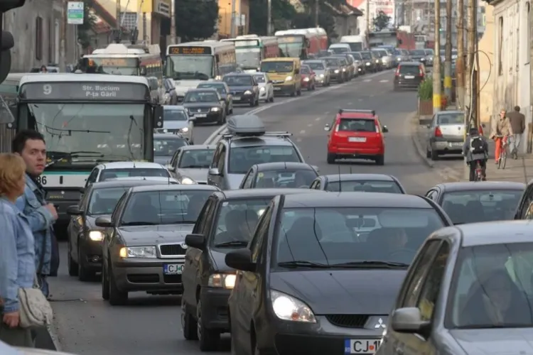 Noile tarife RCA, mai mari în 2025: Cine plătește cel mai mult din țară? Creștere medie de 5,4% pentru autoturisme și diferențe uriașe între regiuni