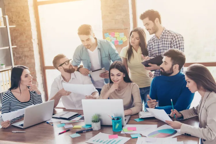 Tinerii clujeni au șansa să devină antreprenori: Curs gratuit de antreprenoriat social și management de proiect. Transformă-ți ideile în afaceri reale