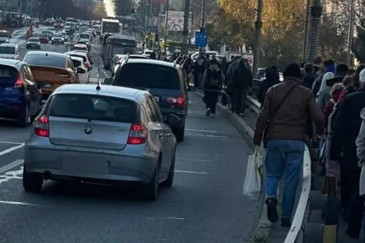 FOTO. Nu e Los Angeles, nici Tokyo. Cum arată o zi obișnuită de vineri pe Calea Florești, în „purgatoriul” șoferilor clujeni
