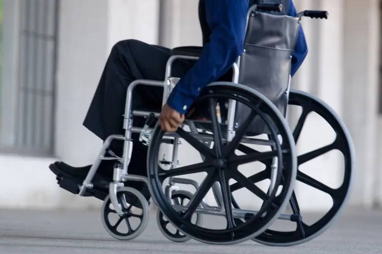 Termenul „handicap” dispare din legislație: Senatorii au votat înlocuirea cu acestuia cu „dizabilitate”. „Este o schimbare simplă, dar esențială”