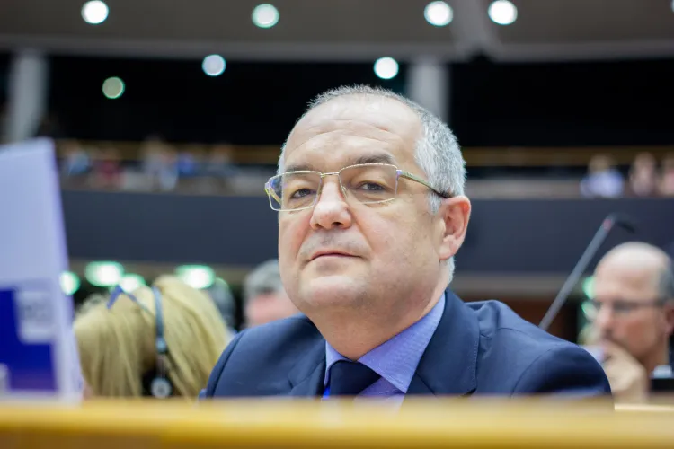 Emil Boc, marele absent de la ceremoniile de Ziua României! Paul Helmer, USR Cluj: „Lipsă de respect?”