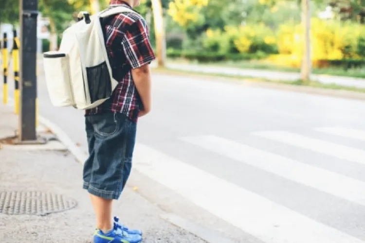 Scene de groază la prima oră în Cluj! Un băiețel a țâșnit pe carosabil, iar o șoferiță l-a evitat la limită: „Finalul putea fi tragic!”