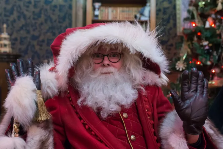 Vine Moșul cu cadouri la Jucu! Primarul comunei îi invită pe toți locuitorii la Târgul de Crăciun din Parcul „George Barițiu”