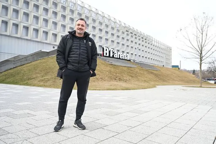 U-BT face mutarea sezonului! Giannis Koukos preia postul de antrenor secund după plecarea lui Alexander Geddes din cauza vizelor