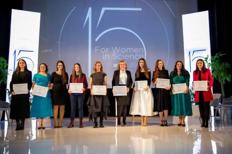 Clujul strălucește și în domeniul cercetării științifice! Andrea Simion, de la UBB și INCDTIM, premiată în prestigiosul program L’Oréal–UNESCO