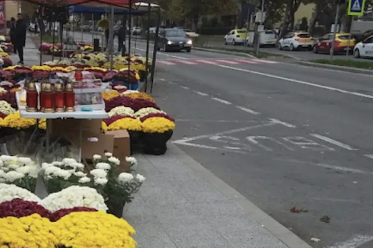 Spațiu public blocat la Cluj: Comercianții de flori ocupă toată zona într-o intersecție din Cluj, pietonii în pericol!