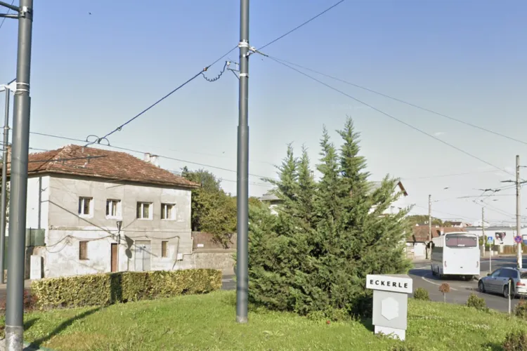 Șoferii din Cluj cer măsuri urgente: Un sens giratoriu din oraș devine un coșmar din cauza celor care schimbă banda ilegal