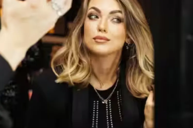 O frumoasă influenceriță găsită moartă într-o pădure, la o săptămână de la dispariție. Îi scrisese un mesaj unui prieten că ar fi cineva pe casa scării 