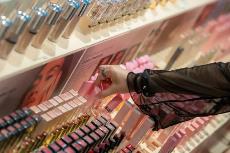 Cupio redeschide mâine magazinul din VIVO Cluj-Napoca, în format nou, modern și inspirațional: 20% reducere și 200 de cadouri-surpriză la redeschidere