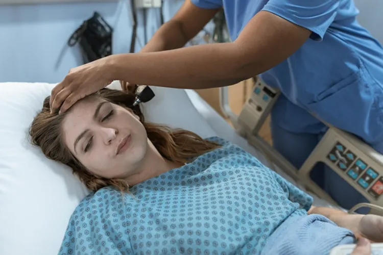 Tot mai mulți pacienți salvați după AVC: Bucureștiul și Târgu Mureș conduc topul trombectomiilor. Clujul absent din program