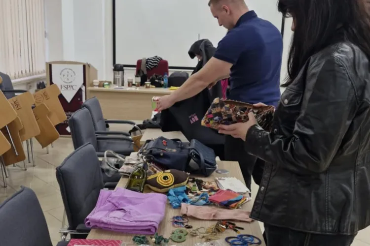 Evenimentul Garage Sale organizat de FSPAC revine cu o nouă ediție înainte de sărbători: Găsește cadoul perfect pentru cei dragi!