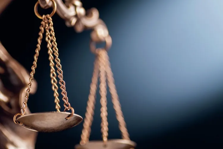 Un activist clujean reacționează acid după documentarul Recorder „Justiție capturată”: „Nu există justiție fără dreptate socială!”