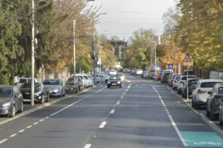 Trotuarele dintr-un cartier din Cluj, sub asediul mașinilor! Locuitorii cer urgent controale din partea autorităților: „Nu mai putem trece!”