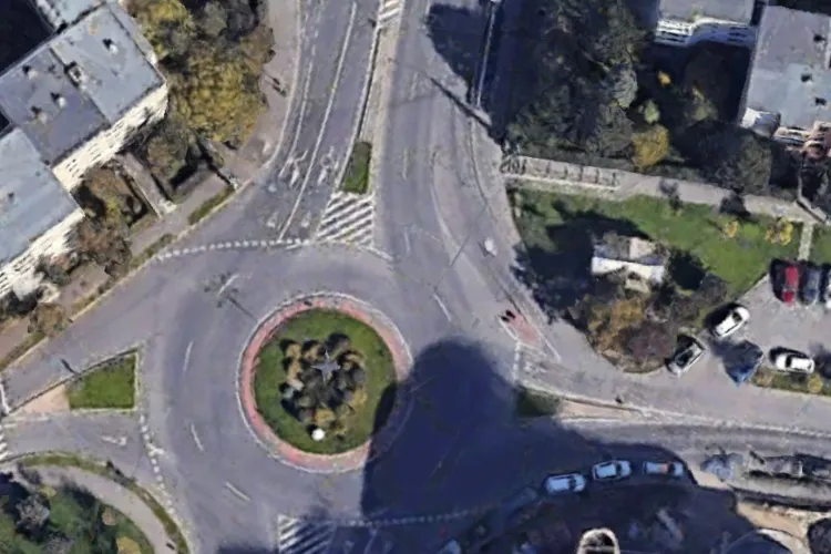 Trafic sufocat pe o stradă din Zorilor: Clujenii cer soluții urgente pentru blocajele din zona Golden Tulip. „Se circulă pe o singură bandă”