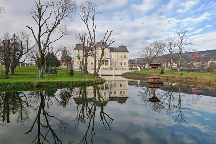 Castelul Bánffy din Răscruci, o bijuterie a Clujului, surprins în imagini spectaculoase în prag de Crăciun: Se dezvăluie în toată splendoarea- Galerie FOTO