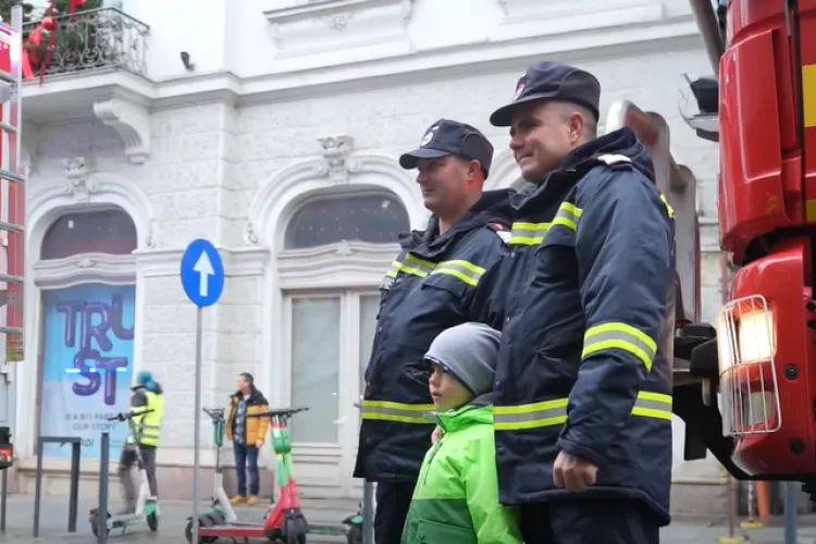 ISU Cluj, imagini nevăzute de Ziua Națională a României! Pompierii clujeni, printre cei mai iubiți și apreciați: „Vă mulțumim” FOTO/VIDEO