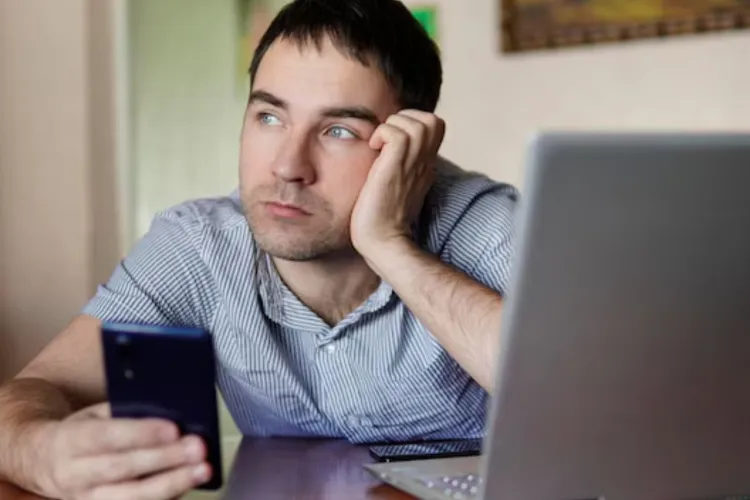 Piața muncii din România, „radiografie” la final de an: Mai mulți angajați, dar tinerii rămân cei mai afectați