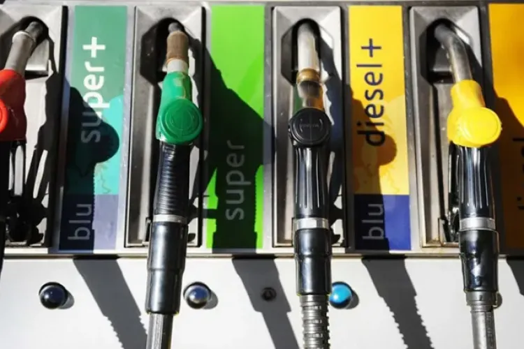 Accizele „revin” în forță! Carburanții se scumpesc din nou din 1 ianuarie 2026 