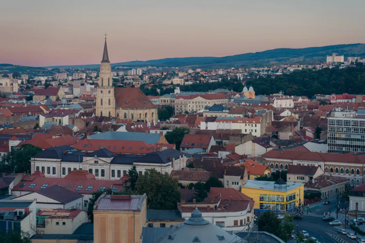 Clujul rupe topurile imobiliare! Orașul adună peste 1.200 de tranzacții într-o lună în care restul țării merge în picaj