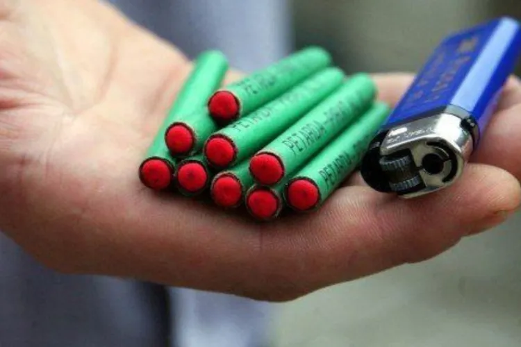 Polițiștii clujeni atrag atenția: Reguli clare de utilizare a petardelor pentru a evita accidentele. De la ce vârstă poți să le cumperi