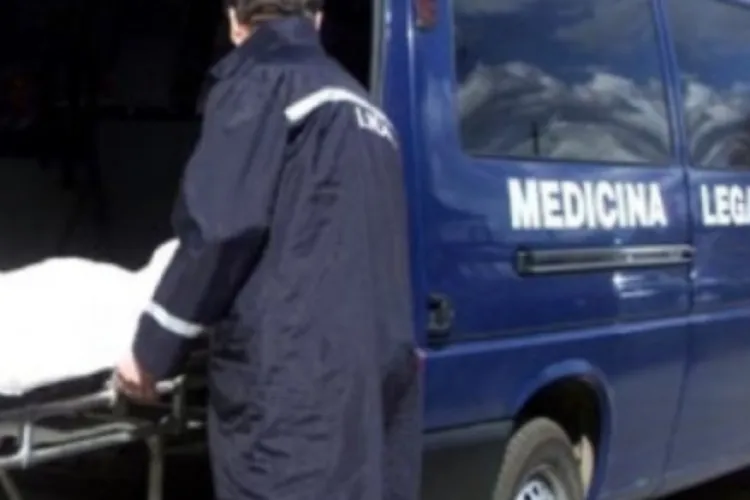 Tragedie: Adolescent găsit mort chiar de mama lui, după ce a fost la o petrecere de majorat. S-a deschis dosar penal pentru ucidere din culpă