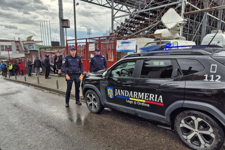 Se anunță meci fierbinte! CFR Cluj întâlnește Csikszereda: Jandarmii atenționează fanii CFR băuturile alcoolice și materialele pirotehnice sunt interzise