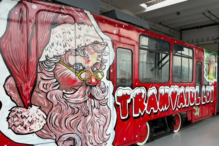 Tramvaiul lui Moș Crăciun revine în Cluj-Napoca! Magia sărbătorilor se mută pe șine, pentru cei mici și cei mari: Vezi aici programul și rutele