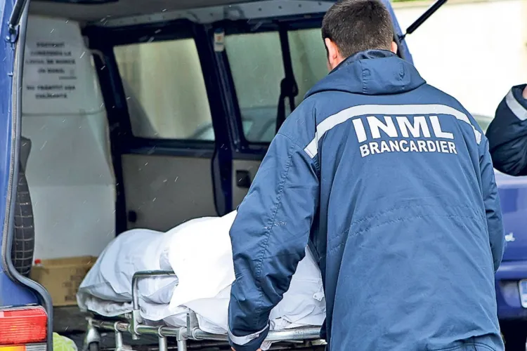 Un băiat de 18 ani a fost găsit mort în cameră de către mama lui: Acesta tocmai ce s-a întors de la un majorat 