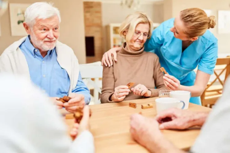 Primăria Cluj angajează: 45 de posturi sunt scoase la concurs la Căminul pentru Persoane Vârstnice „Sfântul Vasile cel Mare”