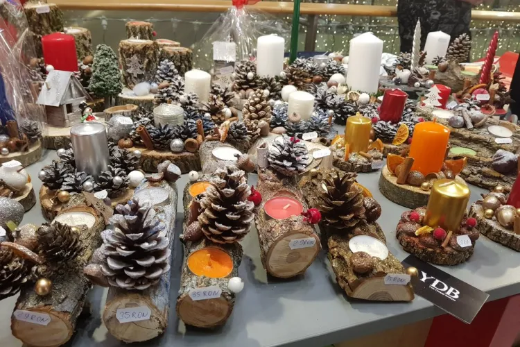 Vrei să simți atmosfera sărbătorilor? Vizitează Deco Winter la Școala Populară de Arte din Cluj: Decorațiuni unice realizate de cursanți!