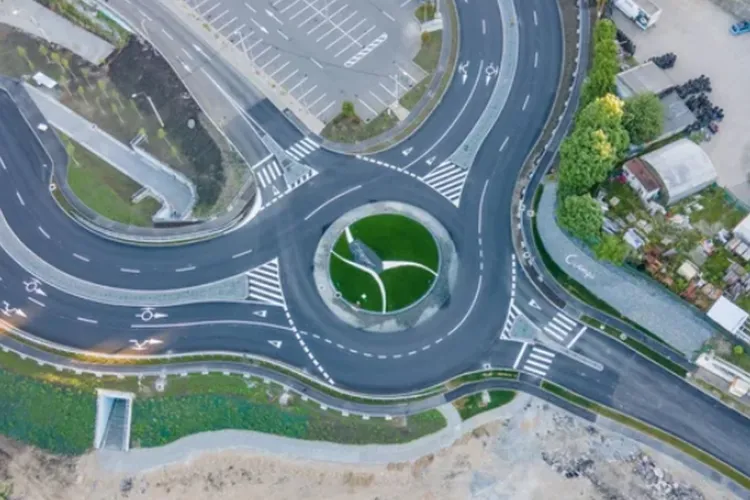 Ideea „genială” a unui clujean. Bărbatul cere să fie desființate toate sensurile giratorii din Cluj-Napoca. Cu ce vrea să fie înlocuite