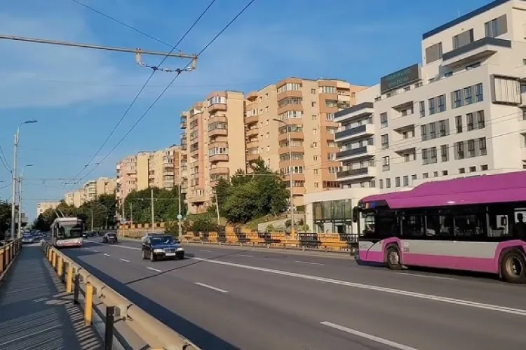 Un clujean se revoltă din cauza unui „loc de fumat” din zona Mărăști. „Îngustează drumul și pune șoferii în dificultate. Mi-am zgâriat mașina!”