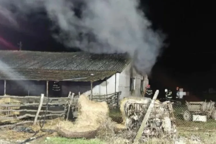 Incident șocant: O femeie de 45 de ani a fost incendiată în propria casă, chiar de iubitul ei. Aceasta se află în stare critică la spital