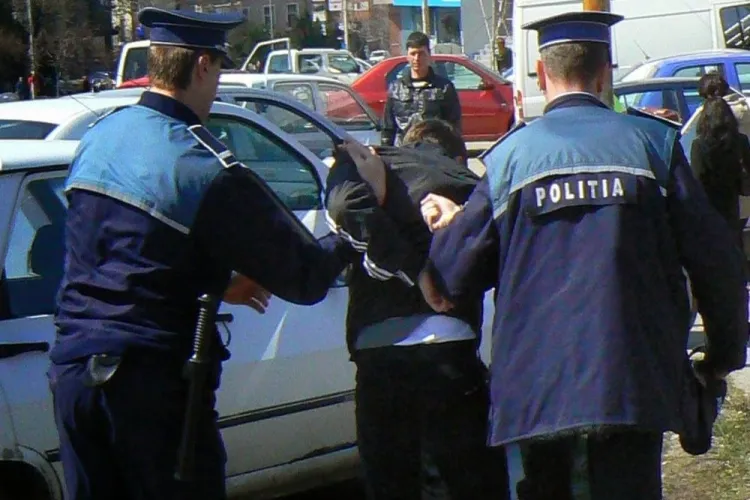 Clujean prins cu „marfă” de mare risc în curtea unei clinici din Cluj! Ce substanță periculoasă avea asupra lui un bărbat de 53 de ani