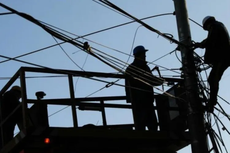 Clujul revine la normal după ore extrem de tensionate: Toate avariile la rețeaua electrică au fost remediate