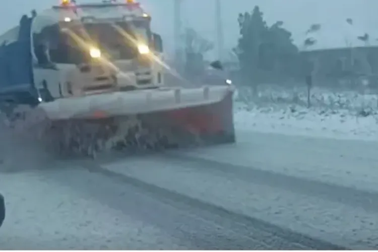 Clujul „îngheață” din nou! Meteorologii au anunțat temperaturi sub zero grade Celsius și ninsori abundente