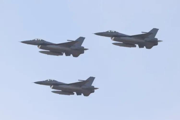 Alertă aeriană! Populația avertizată prin RO-Alert, două avioane de luptă au fost ridicate de la sol în a doua zi de Crăciun 