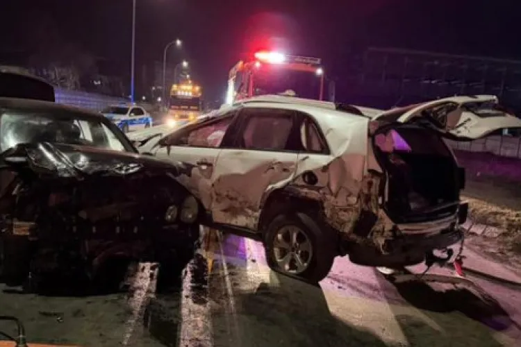 Accident grav între două mașini! Șase persoane au fost rănite, una dintre ele fiind în stare gravă 