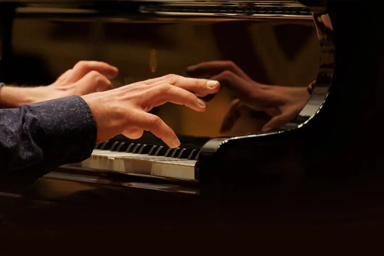 Ziua Culturii Naționale, celebrată la Cluj prin muzică: Recital de pian cu Enescu, Lipatti și Debussy pe scena Auditorium Maximum