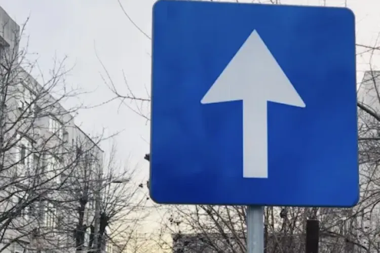 Locuitorii unei străzi din Cluj-Napoca cer intervenția autorităților: „Suntem obligați să înconjurăm inutil cartierul”