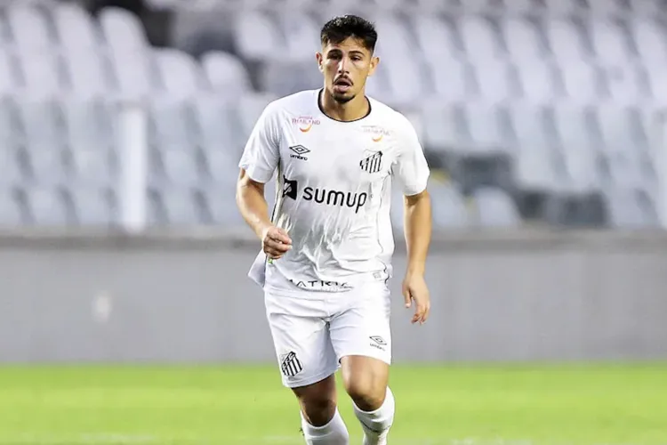 Război total pe piața transferurilor! Dinamo și CFR Cluj se luptă pentru brazilianul Anderson Ceara, mijlocașul care a impresionat în Superliga!