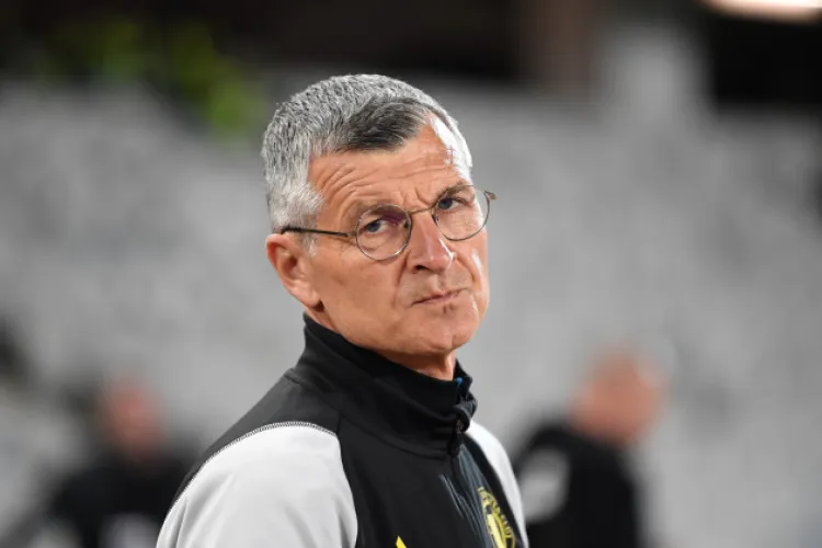 Mutu îl desemnează pe Sabău antrenorul sezonului în Liga 1: „U Cluj a impresionat!”, în timp ce Chivu rămâne doar „antrenor la Inter”