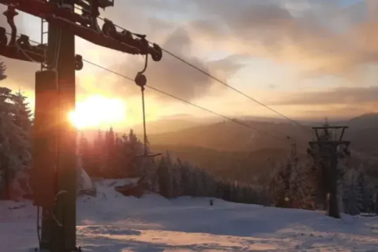 Vacanța de iarnă la munte! Reguli de aur pentru pe care iubitorii sporturilor de iarnă trebuie să le respecte 