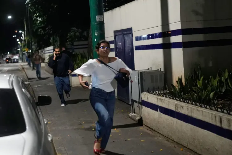 A început războiul? Statele Unite ale Americii au lovit mai multe ținte din Venezuela. Președintele Maduro a decretat stare de urgență