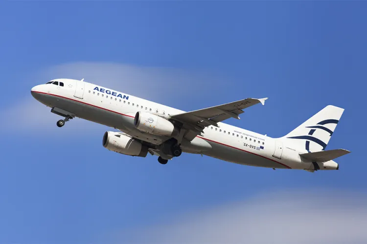 Probleme majore pe aeroporturile dintr-o țară vizitată de mulți români: zboruri suspendate și redirecționate. Care este cauza acestui blocaj