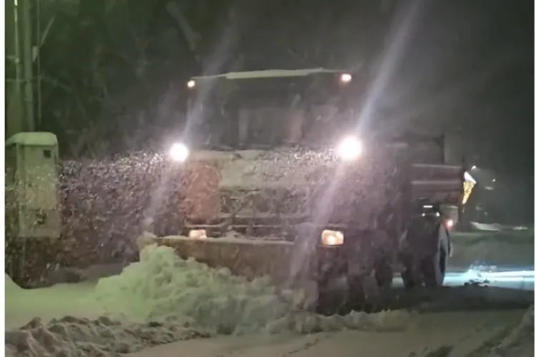 Alertă meteo: Ninsori, polei, vânt puternic și ger până la mijlocul lunii ianuarie. Nu plecați la drum, dacă nu este neapărat nevoie!