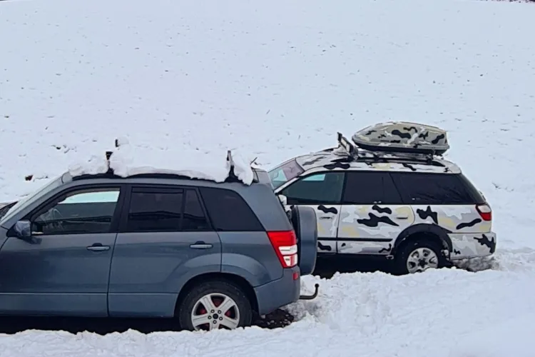 Clujean cu suflet mare! Se oferă să-i tracteze gratuit pe cei înzăpeziți: „Scrie-mi în privat. Te tractez GRATIS cu 4x4”