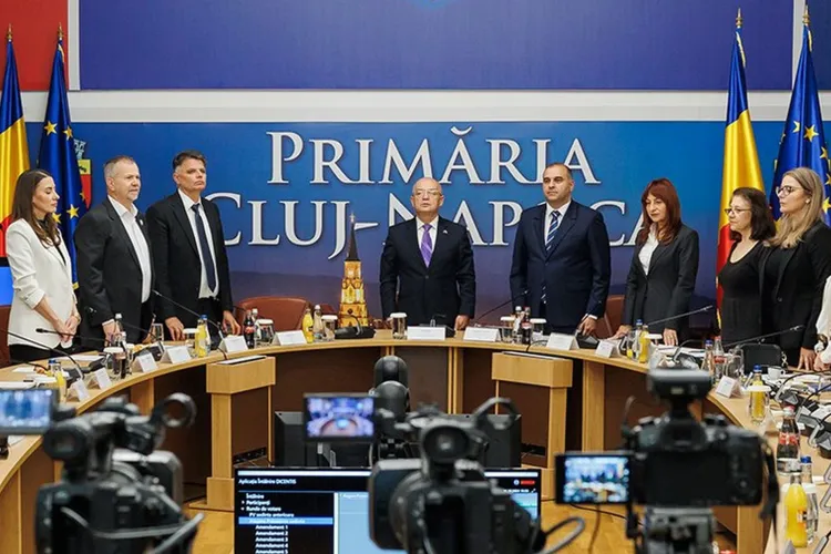 Ședință extraordinară a Consiliului Local luni. Motivul pentru care Emil Boc își cheamă consilierii în primele zile din 2026