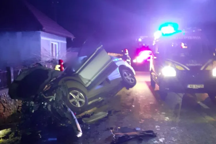 Accident grav în Cluj! O femeie de 35 de ani a fost transportată de urgență la spital. A fost trimisă descarcerarea 